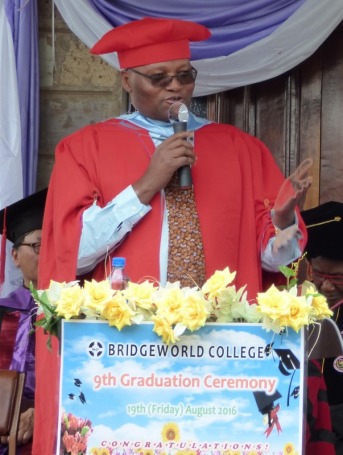 Rev. Dr. wa Kitavi gave the graduation address.